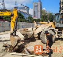 看电影操逼逼逼逼高温下的坚守｜道路建设者用汗水铺就畅通路